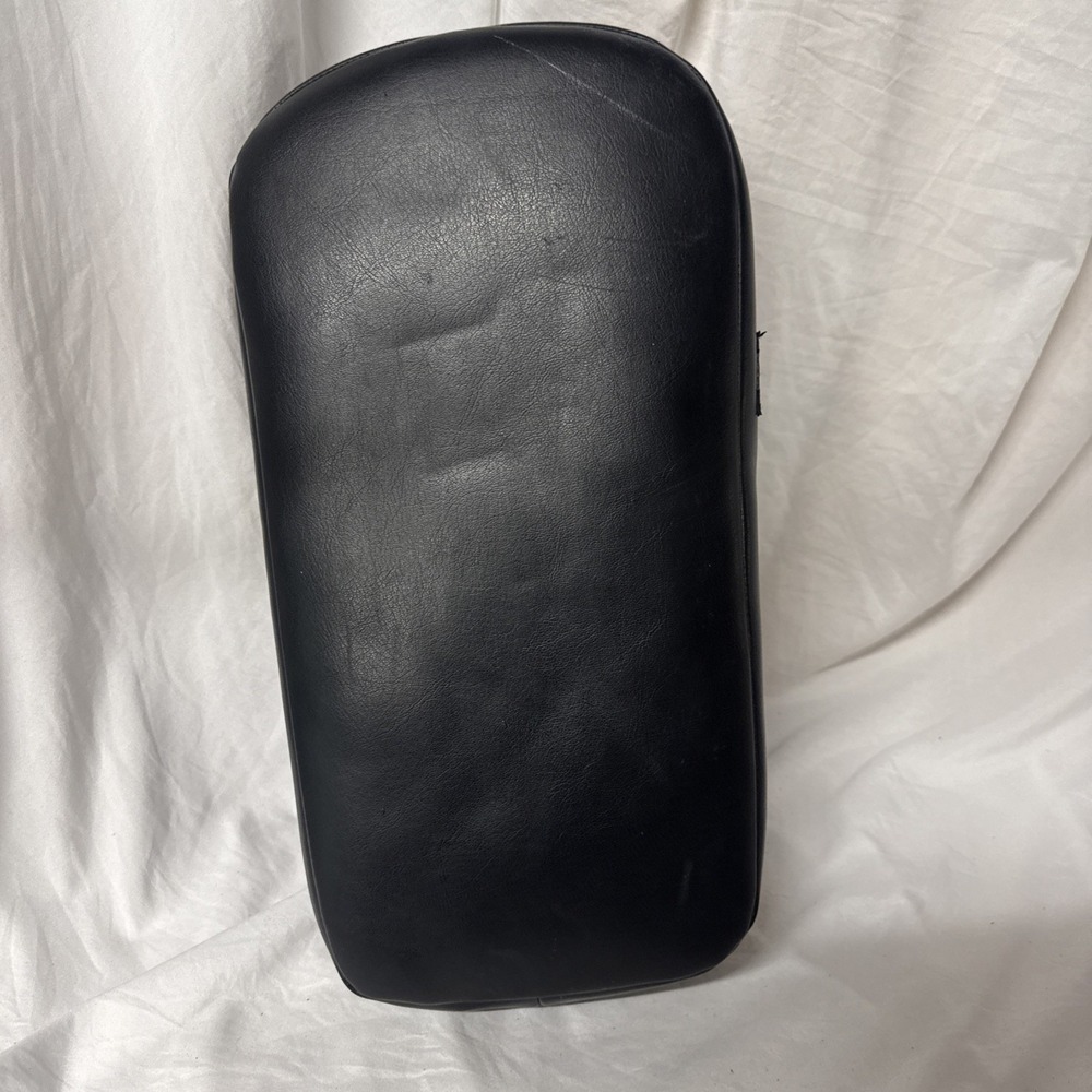 Contender Fight Sports Martial Arts Blocking Pad 1 Kick Pad Hit Block Box Punch